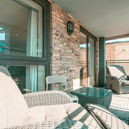 Greenwich Station Suite: Luxury 2-Bed with PlayStation London Exterior photo