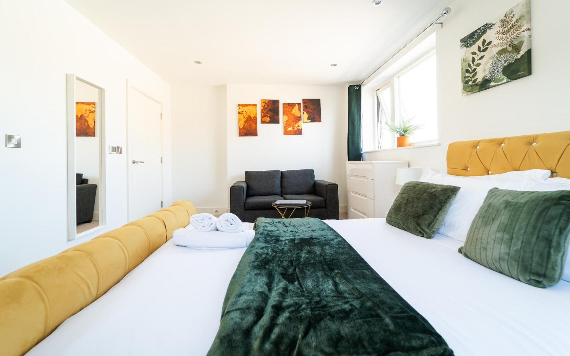 Greenwich Station Suite: Luxury 2-bed With Playstation * London