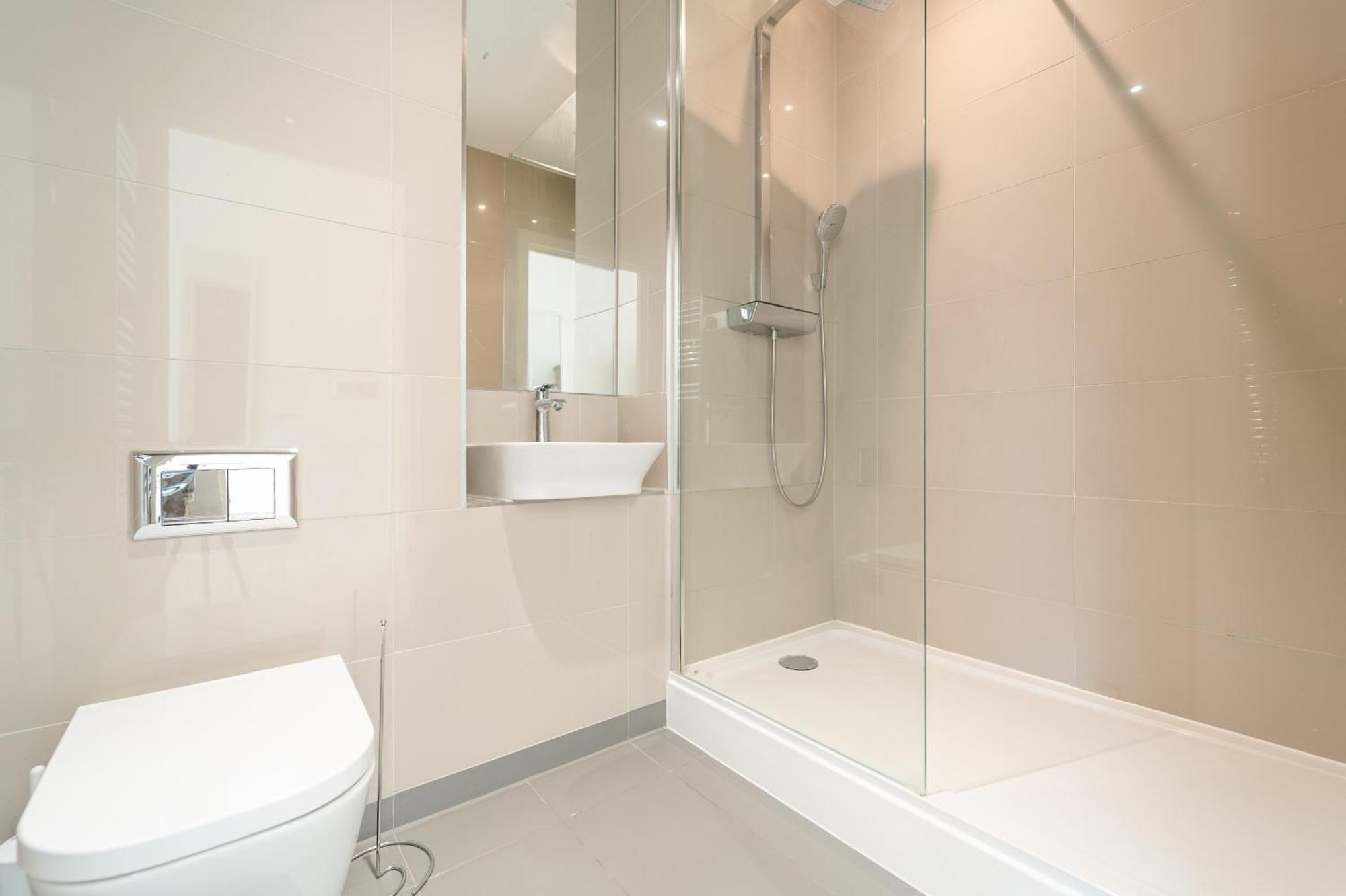Greenwich Station Suite: Luxury 2-bed With Playstation *