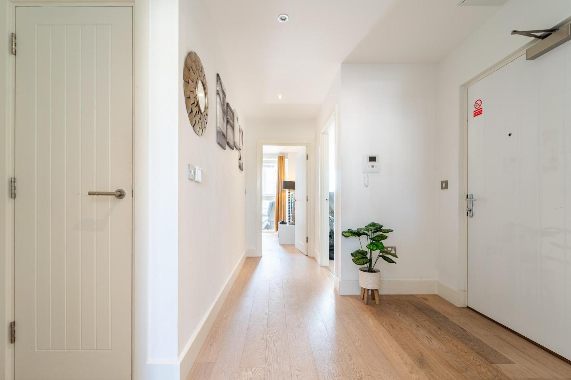 Greenwich Station Suite: Luxury 2-bed With Playstation *